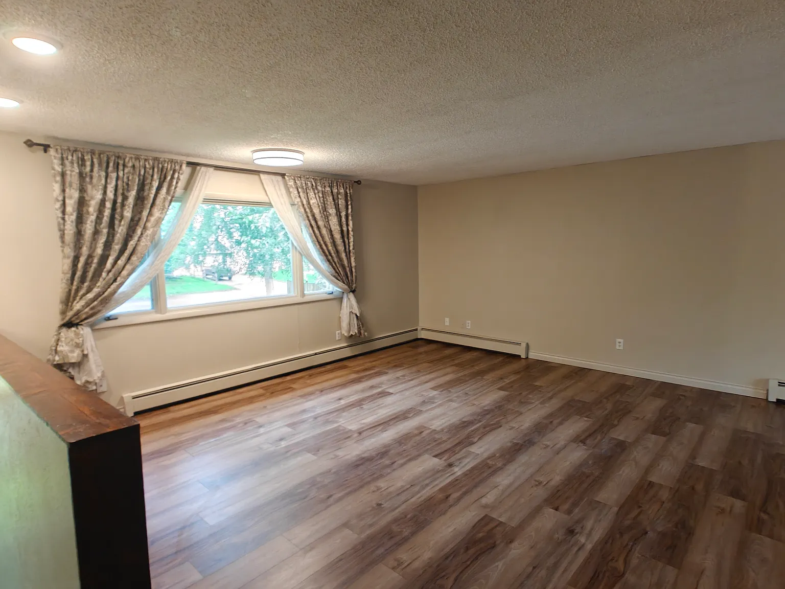 4 bed, 1700 sqft, $3,245 — Photo 4