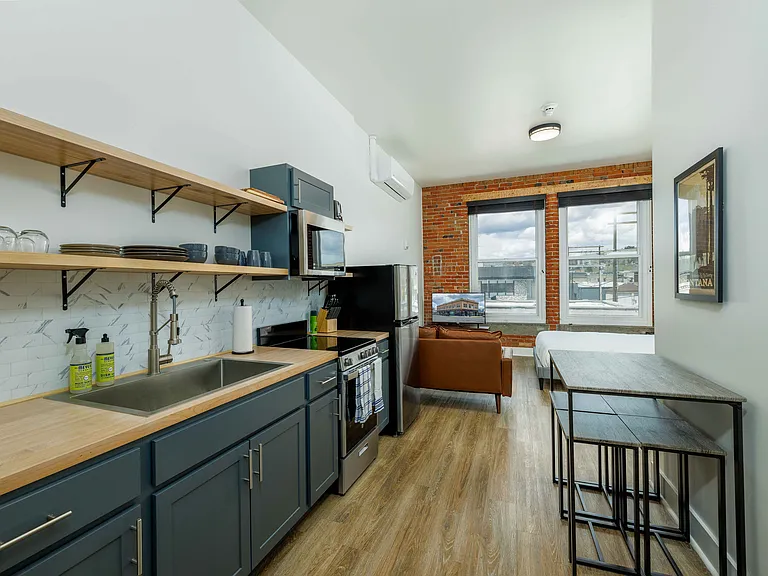 108 E Lewis St #6 — Photo 14