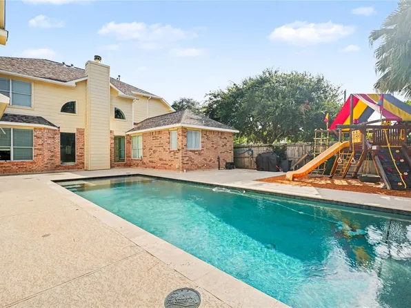 1626 Old Orchard Ln, Seabrook, TX 77586