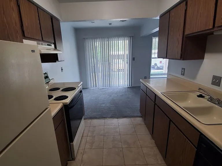 Sugarbush Apartments — Photo 151