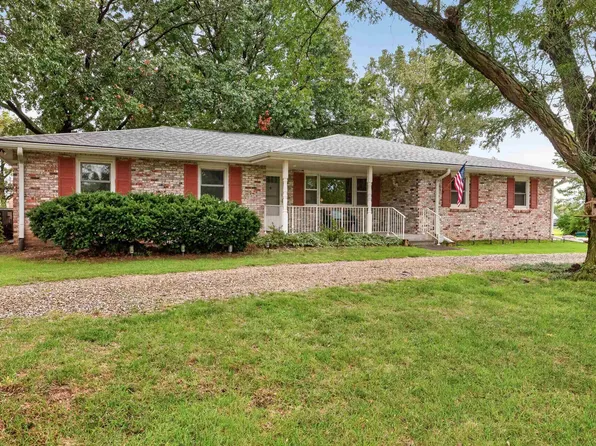 3521 SE Chippewa Dr, Berryton, KS 66409