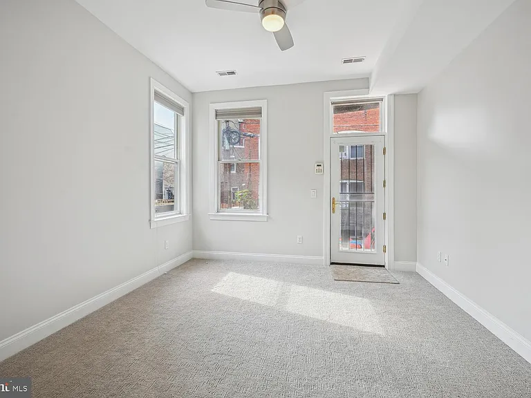 1832 Swann St NW #B — Photo 10