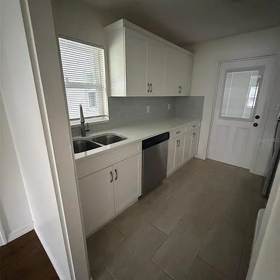 1220 SE 3rd St — Photo 5