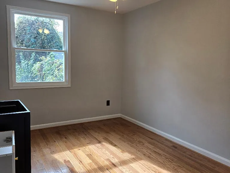 5433 C St SE #1 — Photo 5