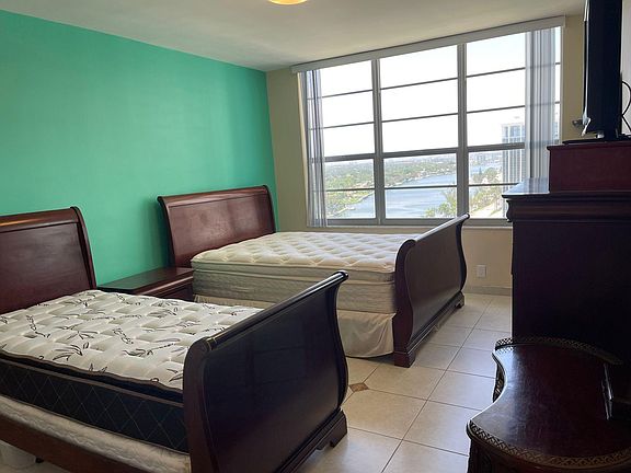 5th image of 4747 Collins Ave APT 1506