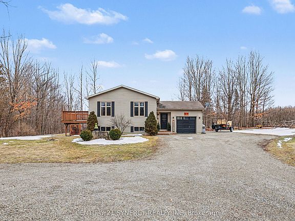 3rd image of 819 Macpherson Rd