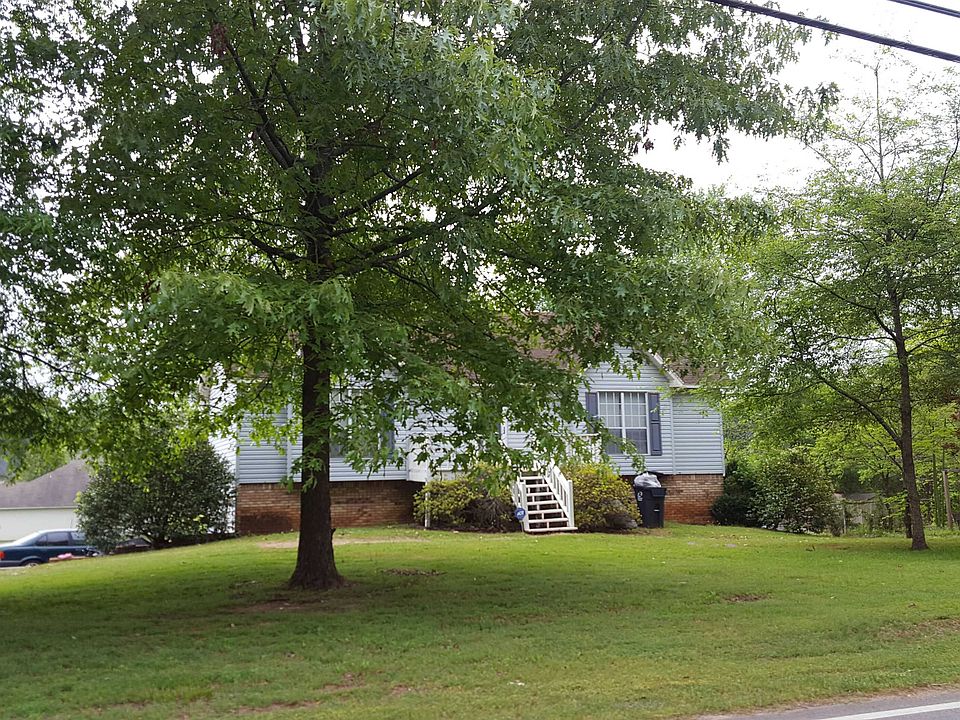 2nd image of 1417 Eastern Valley Rd
