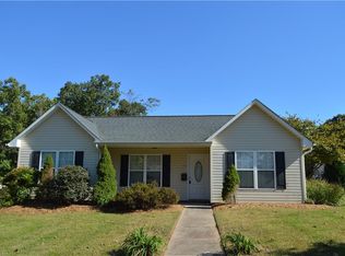 407 S 5th Ave, Mayodan, NC 27027
