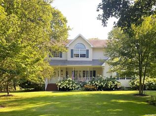 284 Frowein Rd, Center Moriches, NY 11934