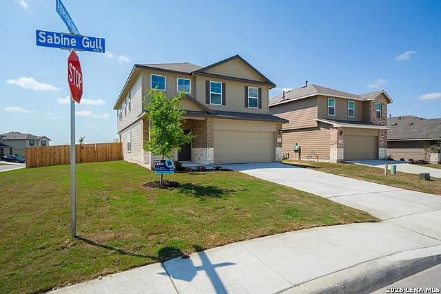 5 bed, 3.0 bath, 2480 sqft, $2,600 — Photo 2