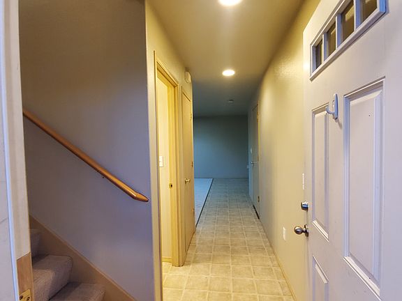 2nd image of 1322 Davis Ave