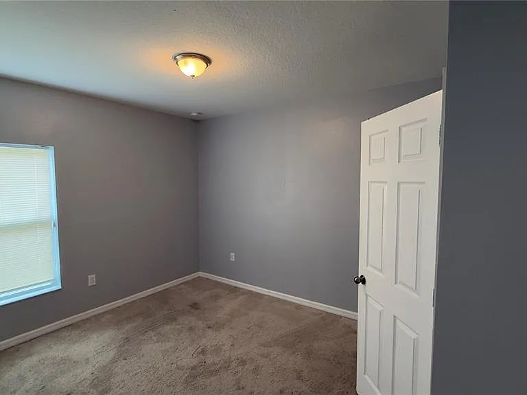 2462 Addison Creek Dr — Photo 6