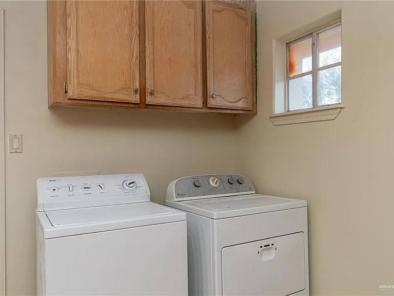 1510 Arboledas Dr — Photo 11