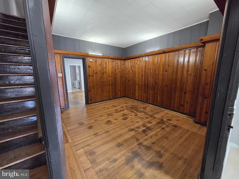 633 E Allegheny Ave — Photo 7