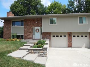 2097 Crab Tree Dr, Dayton, OH 45431