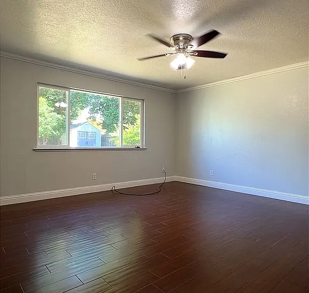 2632 Story Ave — Photo 10