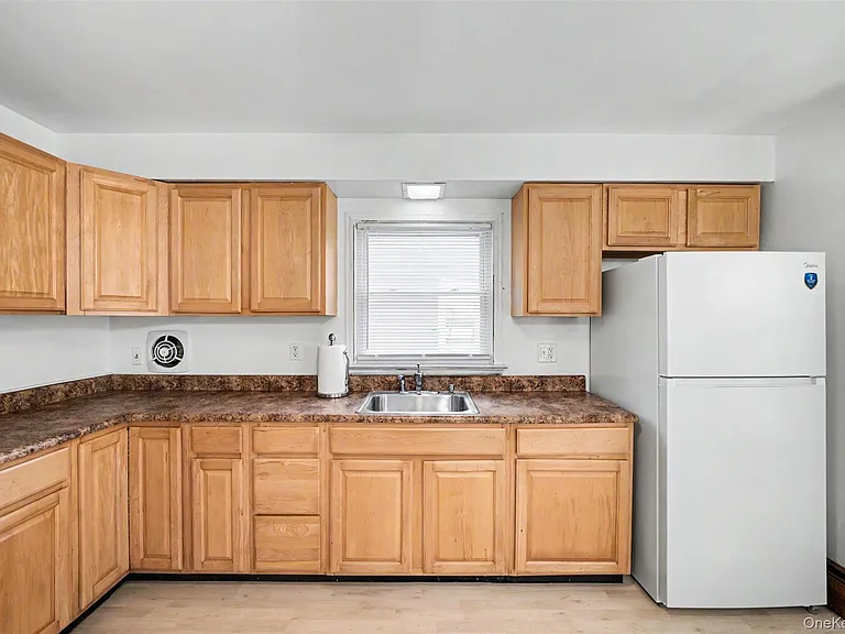 15 Forge Hill Rd — Photo 8