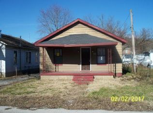 1027 E 3rd St, Maysville, KY 41056