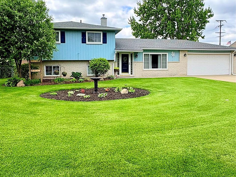 1st image of 34639 Parkgrove Dr