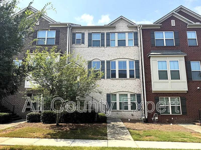 912 Rose Way