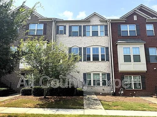 912 Rose Way Photo 1