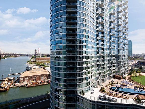 3rd image of 4545 Center Blvd APT 3416