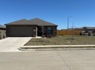 6319 Portsmouth Ln, Greenville, TX 75402