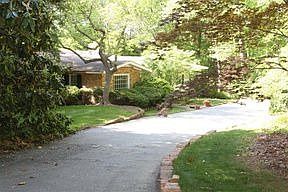 1st image of 1425 Thornwood Dr