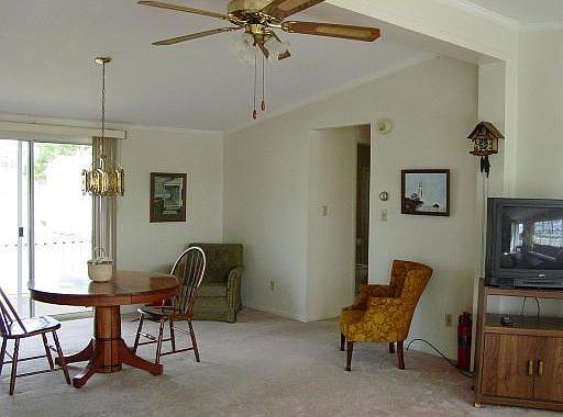 2nd image of 28 Headlands Dr