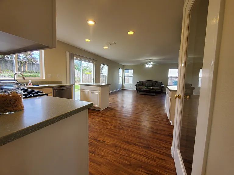 4234 Crazy Horse Rd — Photo 5