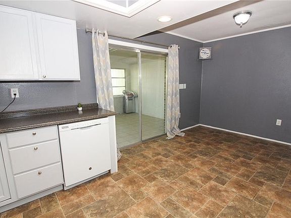 4th image of 1038 Fountainhead Dr