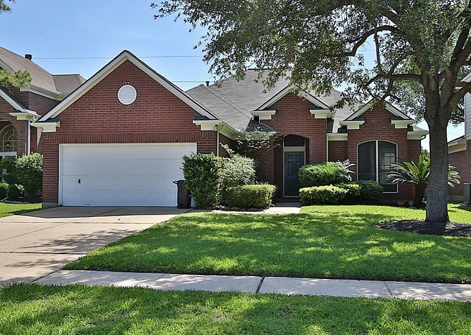 1st image of 9815 N Villa Dr