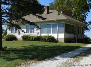 1814 Massey View Rd, Jacksonville, IL 62650