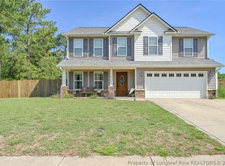 119 Flag Ln, Raeford, NC 28376