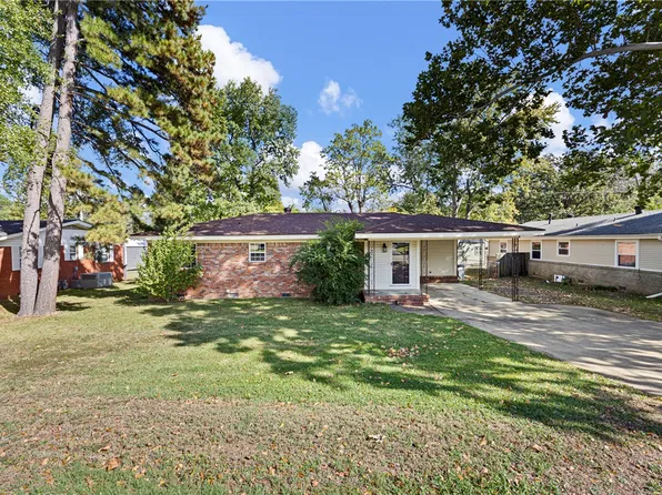 233 S Inglewood Ave, Russellville, AR 72801