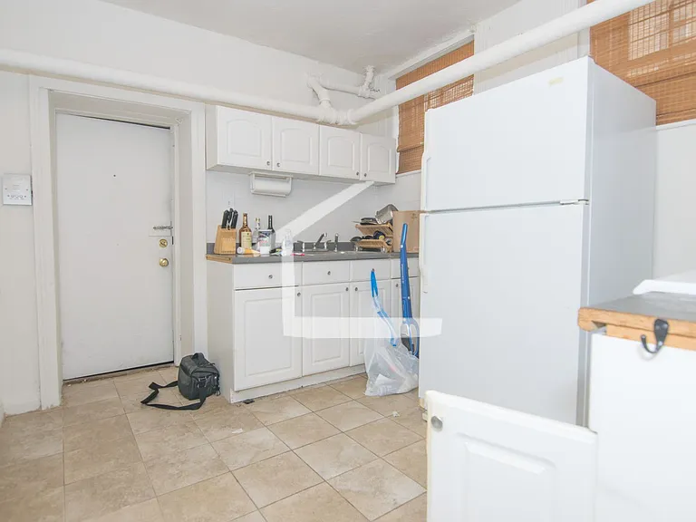 60 Brighton Ave #B — Photo 11
