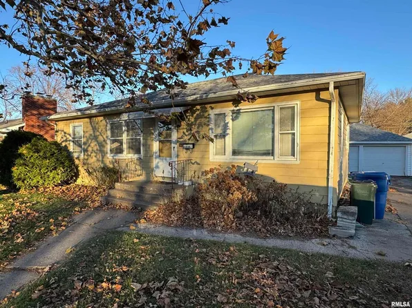1925 N Michigan Ave, Davenport, IA 52804