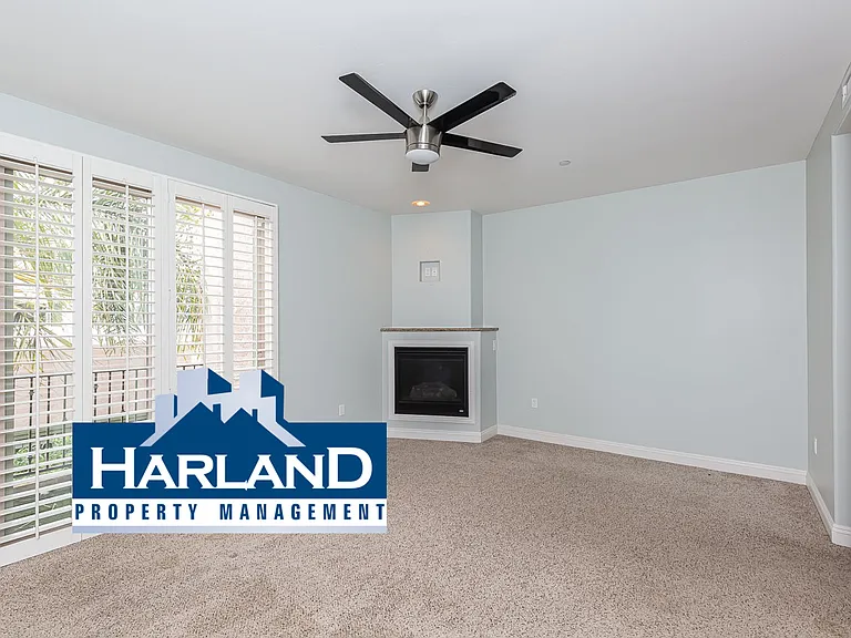 1368 Oliver Ave — Photo 22
