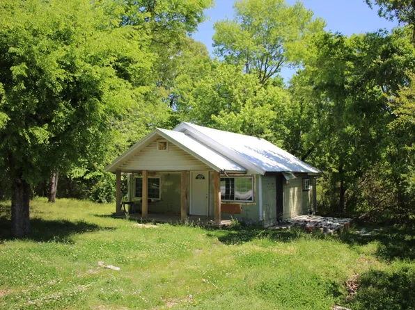 112 S Virginia St, Summit, AR 72677