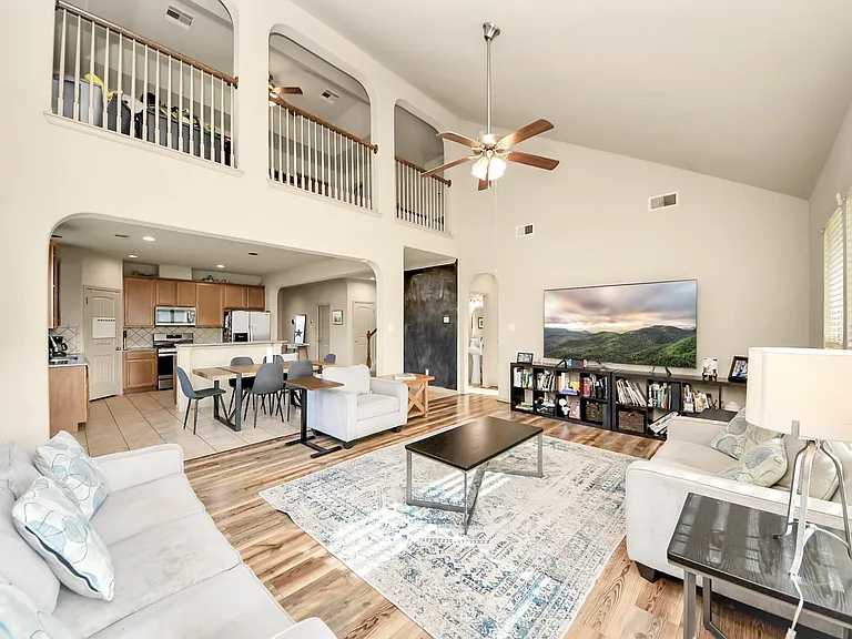 2602 Ash Haven Ln — Photo 4