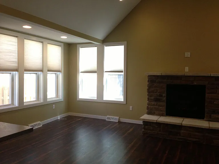 723 Jones St — Photo 4