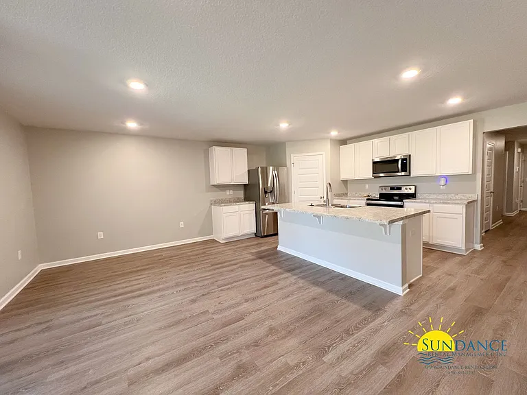 302 Flounder St — Photo 4