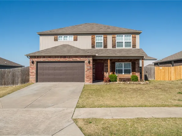 2504 Elmwood Ave, Lowell, AR 72745