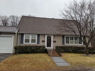 15 Cummings Ave FLOOR 2, Woburn, MA 01801