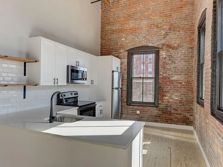 45 Wingate St — Photo 10
