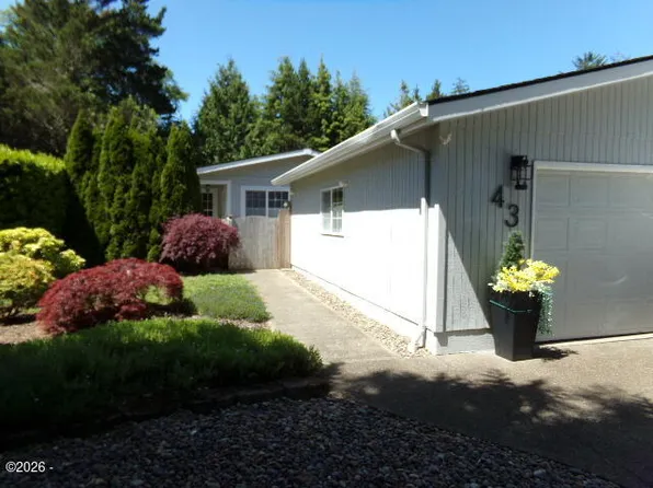 43 Beaver Tree Ln, Lincoln City, OR 97367