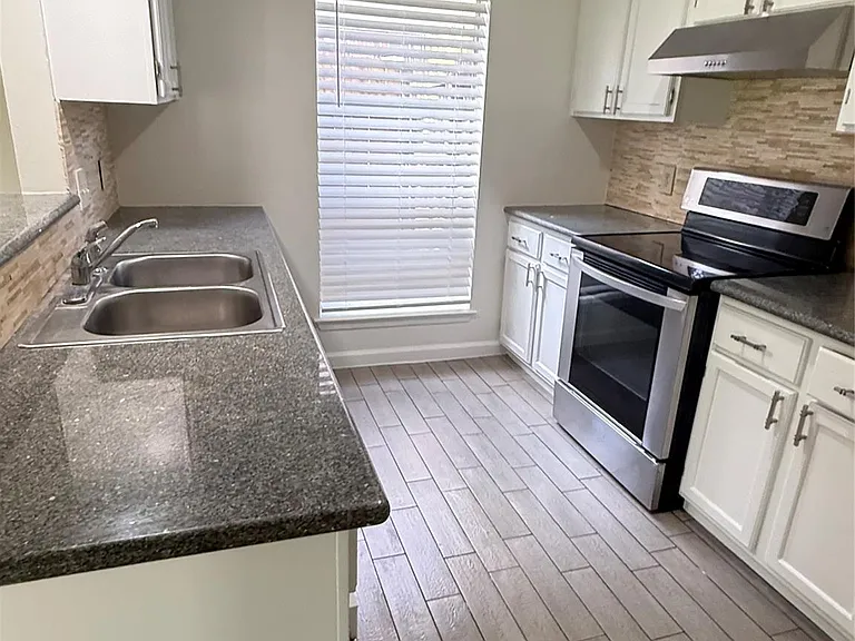262 Coppersmith Dr — Photo 6