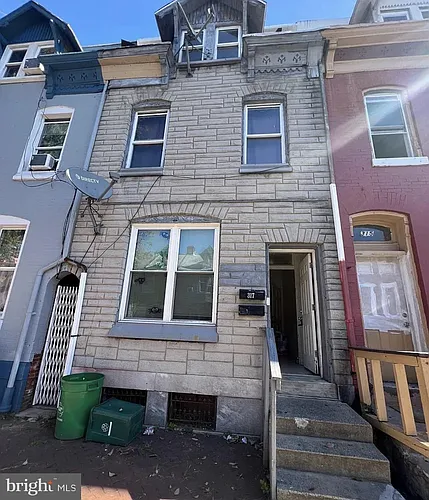 317 N Front St Photo 1