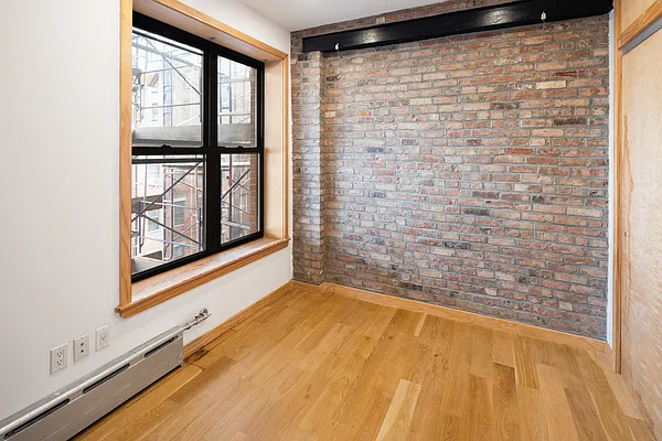 Rented by Camelot Realty Group | media 10