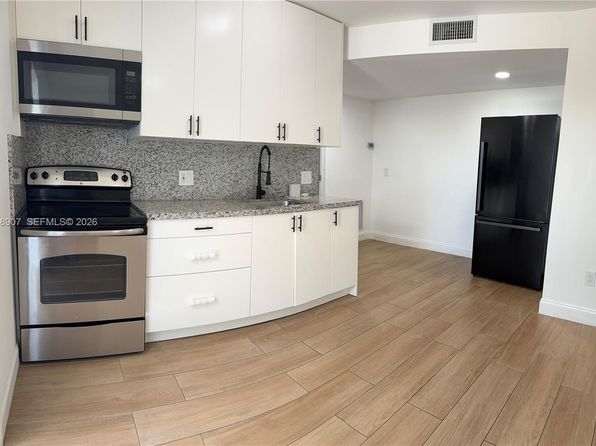 8275 SW 205th Ter